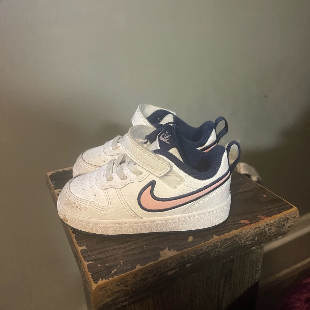 Size 7c nike